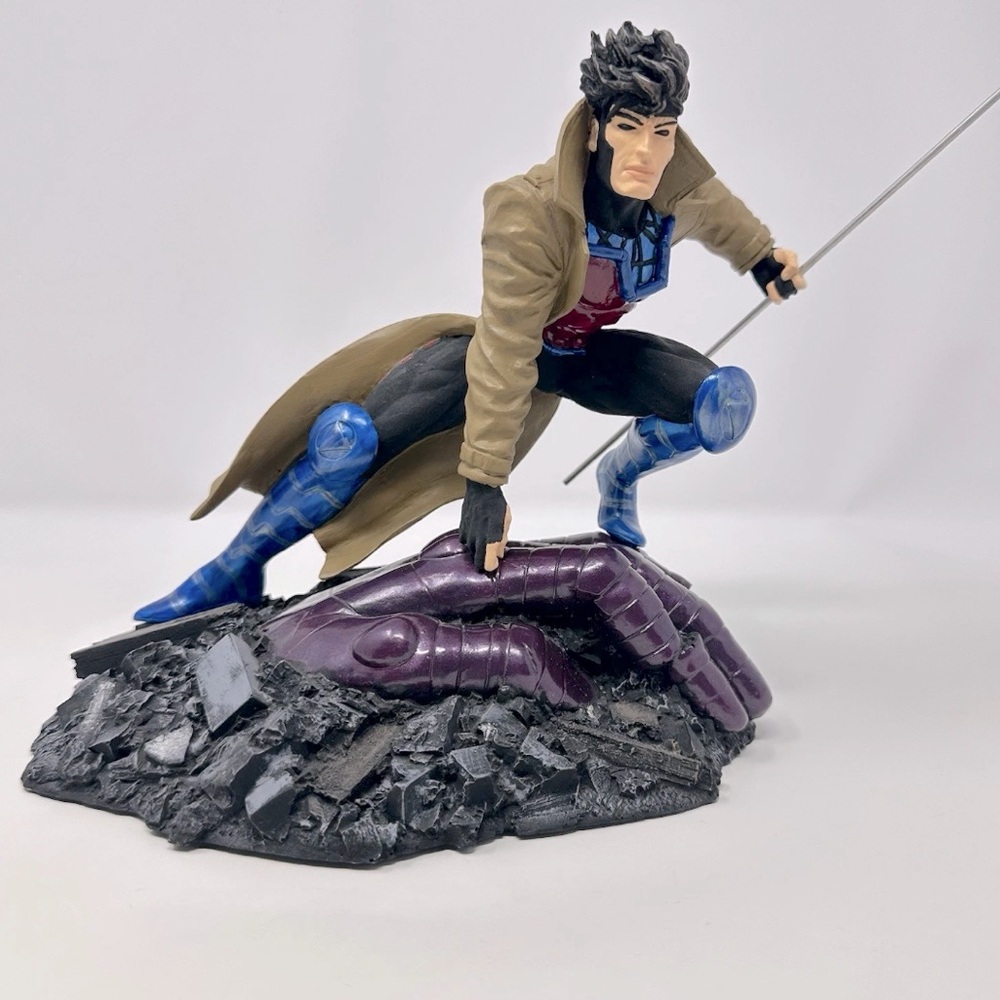 Rare Limited Edition Marvel X-Men Gambit Porcelain Statue Sentinel Series.